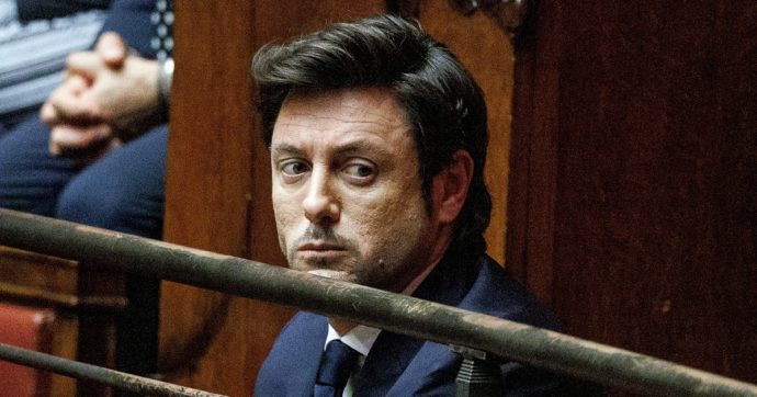 Mediaset, quotazioni in discesa per il talk serale di Giambruno