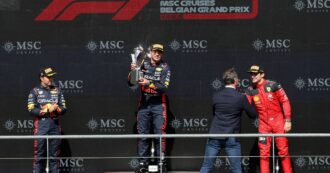 Copertina di F1, Verstappen trionfa pure al Gp del Belgio: decima vittoria in stagione, ottava consecutiva. Sul podio Perez e Leclerc