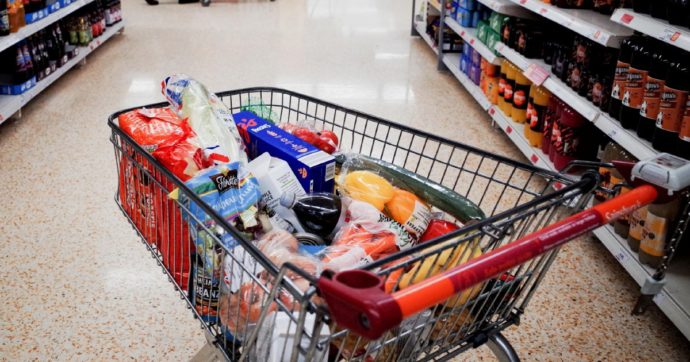 L’inflazione cala, ma non troppo: il “carrello della spesa” fa +10,4%