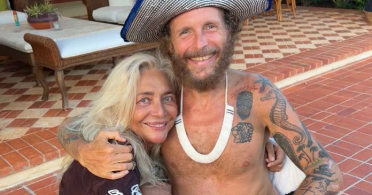 Mara Venier fa visita a Jovanotti dopo l’incidente. L’incontro tra la ‘zia’ e il ‘Pirata dei Caraibi’ nella Repubblica Dominicana