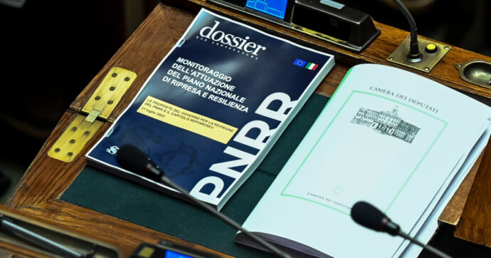 L’ufficio parlamentare di bilancio ritocca la stima sul Pil 2023 ma avverte: “Rischi dalle modifiche al Pnrr”