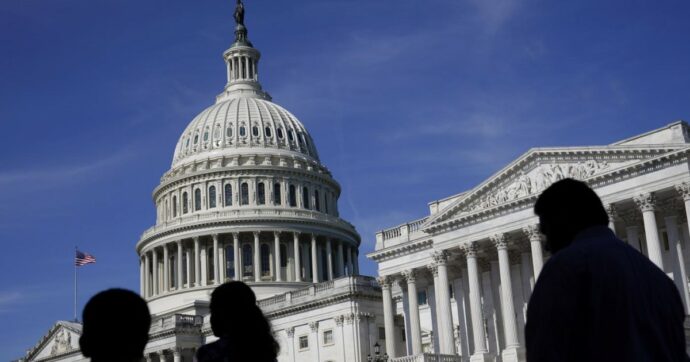 Media Usa: “Evacuato il Senato per la possibile presenza di un uomo armato”. Ma era un falso allarme