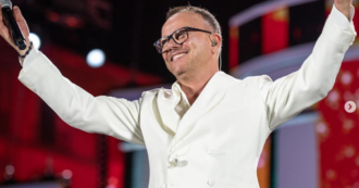 Copertina di Gigi D’Alessio, concerto a rischio “per motivi di sicurezza”. Che cosa sta accadendo