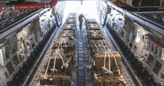 Copertina di Export di armi più facile (pure verso i regimi)