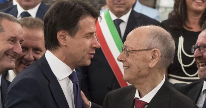 Copertina di È mancato il padre di Giuseppe Conte