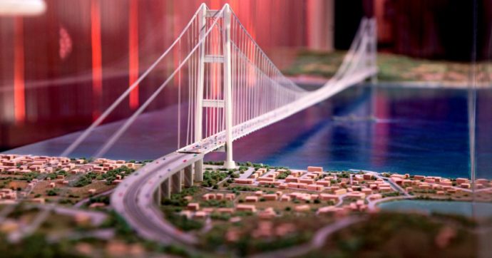 Ponte sullo Stretto: assunzioni, stipendi e spese senza limiti