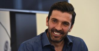 Copertina di Buffon nominato capo delegazione della Nazionale, ha accettato la proposta della Figc: “Ho ancora voglia di sognare coi tifosi italiani”