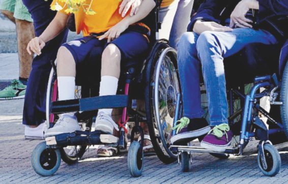 Le famiglie liguri con disabilità: “Assistenza aleatoria, gli enti locali cercano di risparmiare senza dirlo?”
