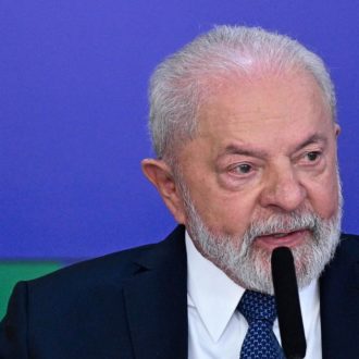 Copertina di Brasile, Lula mette al bando le scommesse online: “Danneggiano la salute mentale”