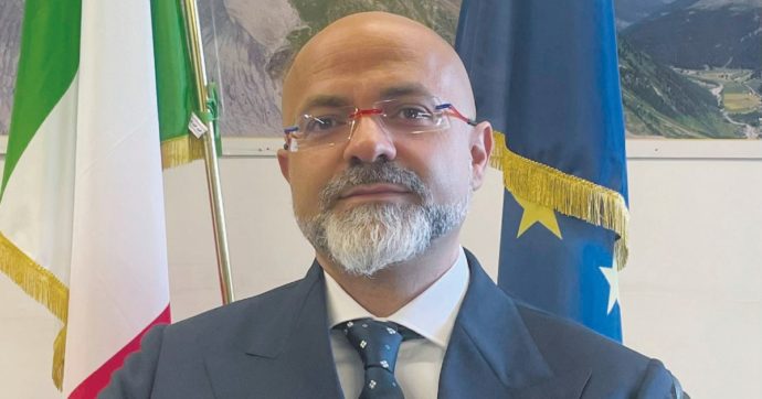 Sconosciuto e politicamente debole: ecco chi è il nuovo inviato per il clima