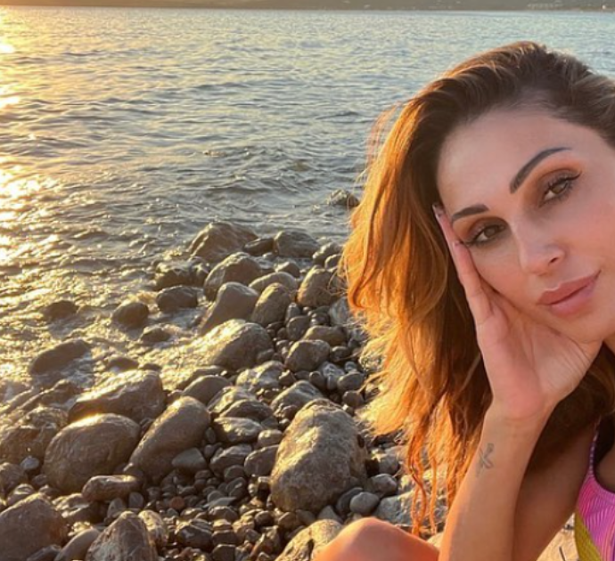 Anna Tatangelo e la morte della mamma: “Da quel dolore non si guarisce mai, ma la sua voce si fa sentire”