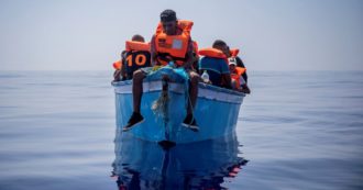 Copertina di Tre migranti morti e 35 riportati in Libia. La ong: “Ecco i fatti, ora si indaghi sull’ordine di respingimento”