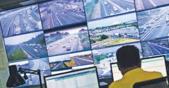 Copertina di E ora tutti in coda in autostrada: ogni 12 km c’è un cantiere