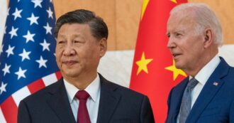 Copertina di Cosa c’è dietro alla guerra di Biden con la Cina sull’hi-tech? L’obiettivo è frenare Pechino, ma senza creare una rottura tra le due economie