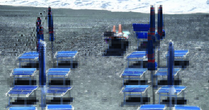 Anticipo delle ferie, come funziona il riposo a debito di chi ha finito le giornate previste e chiede un “prestito”