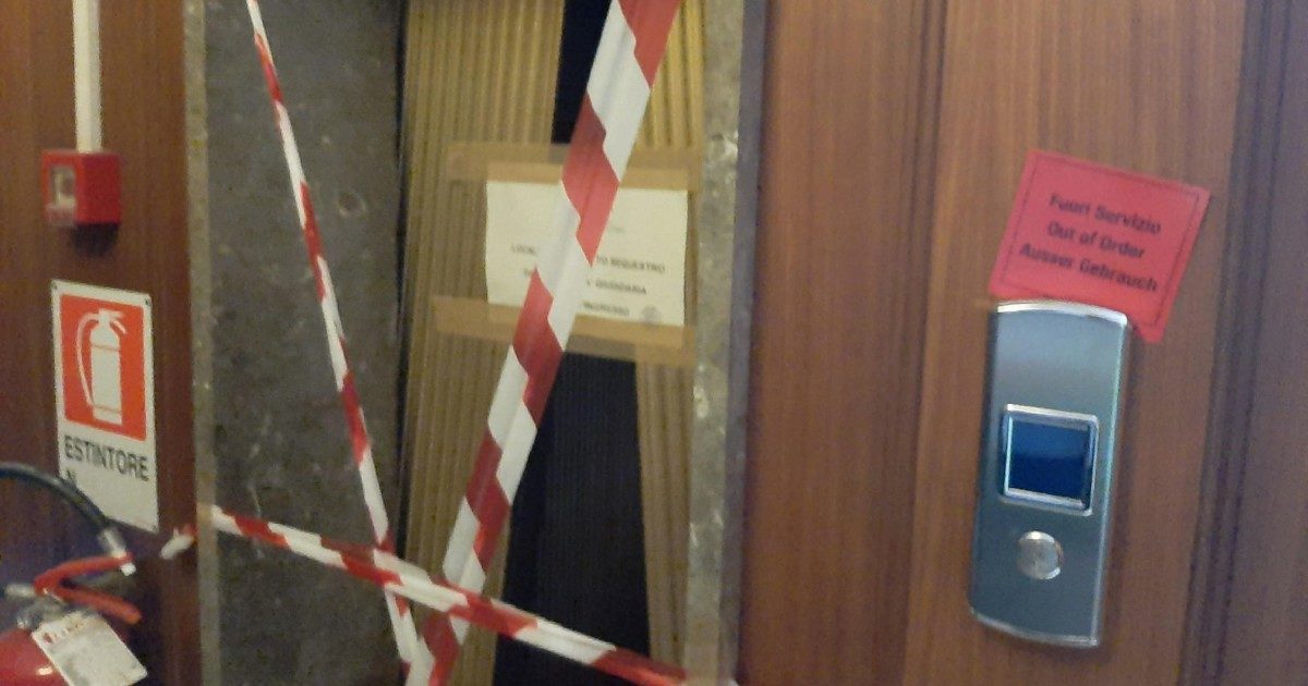 Si aprono le porte ma l’ascensore non c’è e precipita nel vuoto dal quarto piano: morta una 25enne a Fasano