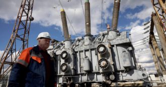 Copertina di “Venghino, siori, venghino”. L’Ucraina va all’asta (online)