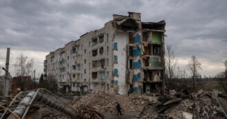 Copertina di Ucraina, decine di miliardi per le armi ma nessuno prende in considerazione la cancellazione del debito del Paese