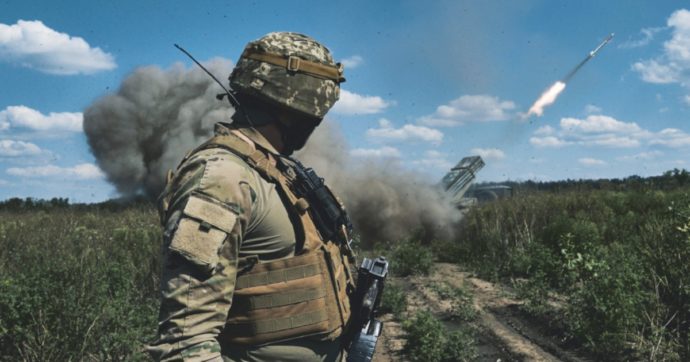 Crimea, la “firma” di Kiev. Putin: “Nato, armi à gogo”