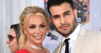 Copertina di Britney Spears e Sam Asghari divorziano: che cosa prevede l’accordo prematrimoniale