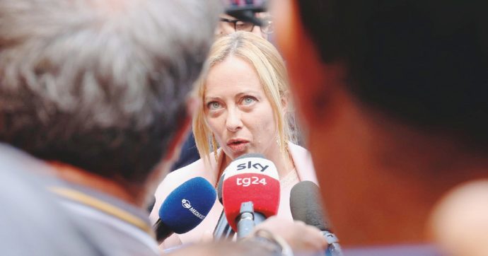 Immigrazione, accise e altri guai: finita la luna di miele della premier