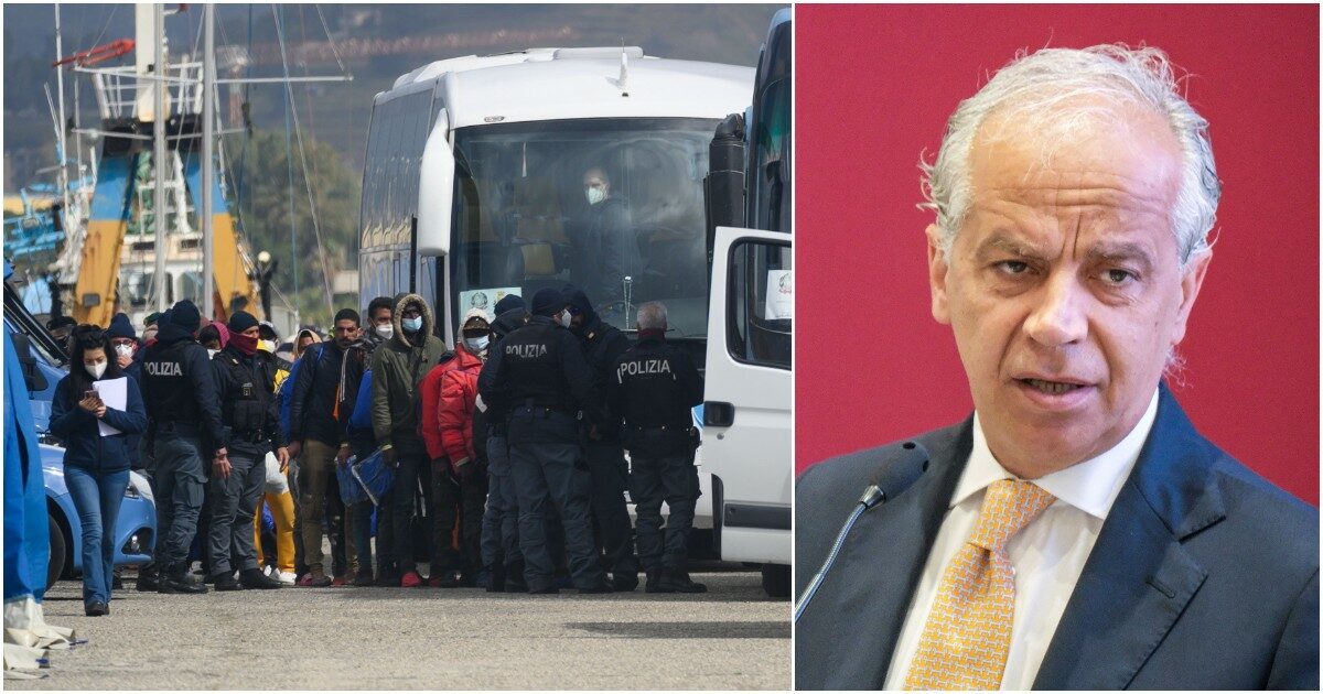 Migranti, l’alert bipartisan dei sindaci: “Rischio che restino in strada”. Il Viminale replica contro il Pd, ma dimentica le proteste dei forzisti