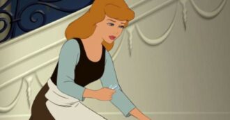 Copertina di Futura mamma ama le principesse Disney e vuole chiamare la figlia Cenerentola, ma il compagno si oppone