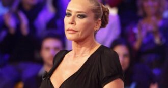 Copertina di “Ho rischiato la vita con un ex fidanzato violento. Il mio cane è venuto in soccorso”: Barbara De Rossi e il racconto drammatico con Monica Setta