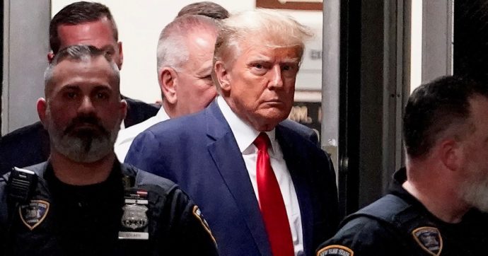 Trump, altri guai: un suo dipendente  ritratta e lo accusa