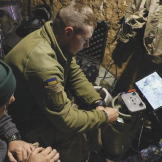 Copertina di Gli Usa: “Kiev non vince perché sbaglia strategia”. No ai droni su suolo russo