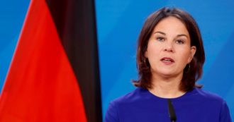 Copertina di Baerbock dice che il re è nudo: “Nessun effetto dalle  sanzioni”