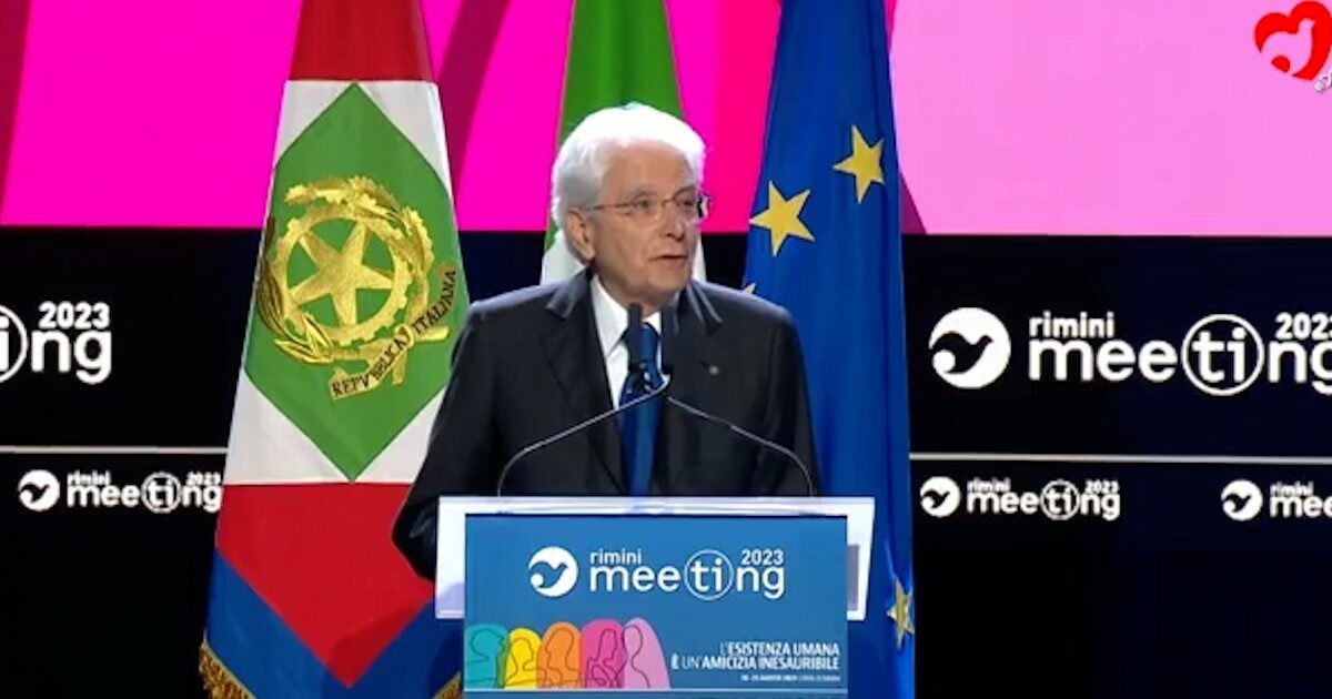 La lezione di Mattarella a Vannacci e ai suoi seguaci: “La Costituzione nasce per espellere l’odio. La nostra patria frutto dell’incontro di più etnie, consuetudini, esperienze, religioni”