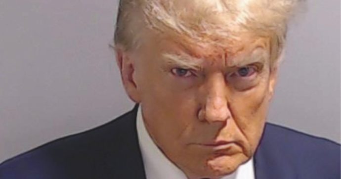 Trump: sfida social con foto. “E ha ceduto Mar-a-Lago”