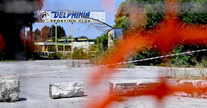 Delphinia Club, macerie di incuria e malapolitica