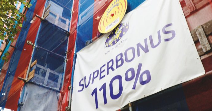 Manovra, più tasse sulla vendita di immobili ristrutturati con il Superbonus