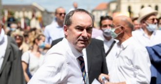 Copertina di “Auschwitz parco giochi”. In Baviera  accuse al ministro