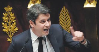 Copertina di Vietata l’abaya  in classe. I Verdi:  “Islamofobia”