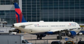 Copertina di Volo di Delta da Milano ad Atlanta incontra una forte turbolenza: 11 ricoverati in ospedale
