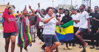Copertina di Dopo i golpe in Mali e Niger, Macron fa flop pure in Gabon