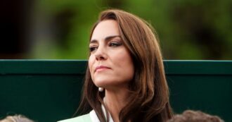 Copertina di Kate Middleton dopo l’operazione lascia Windsor: “Si sta riprendendo e ha fatto visita a Re Carlo”. Le rivelazioni del Daily Mail