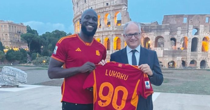 Copertina di Lotito critico con Gualtieri per la foto con Lukaku