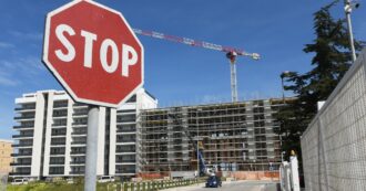 Copertina di Meno bonus edilizi, rialzo dei tassi e investimenti pubblici deboli nonostante il Pnrr: perché l’economia ha perso terreno