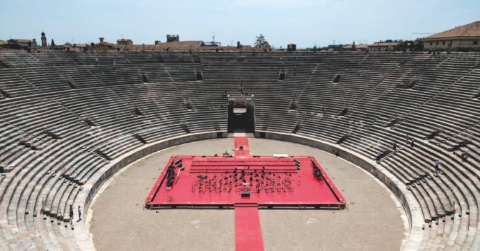 Copertina di Arena di Verona, sciopero comparse ”Aida” a rischio