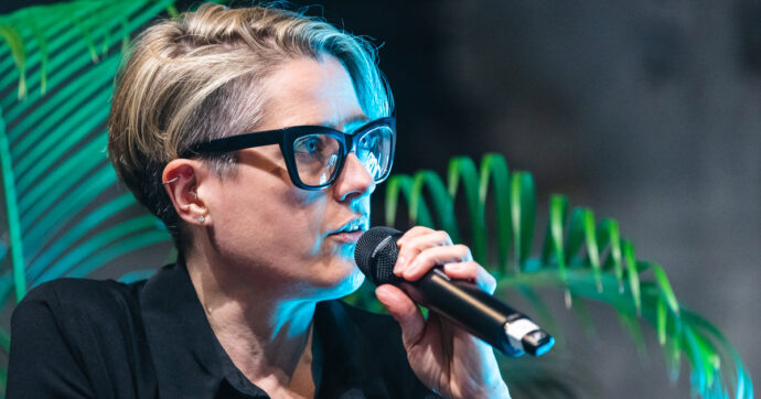 Vera Gheno: “Giambruno e le donne ‘sciroccate’: il sessismo benevolo giustifica gli uomini”