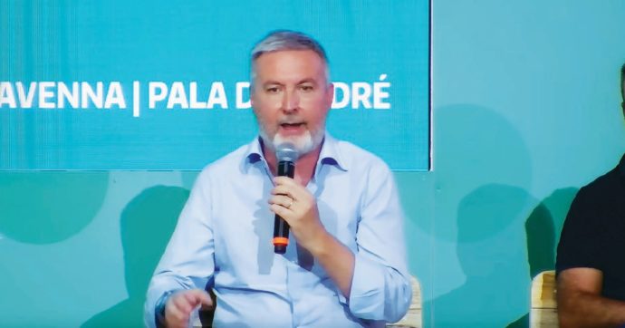 Armi a Kiev, il Guerini con l’elmetto non piace al pubblico Pd