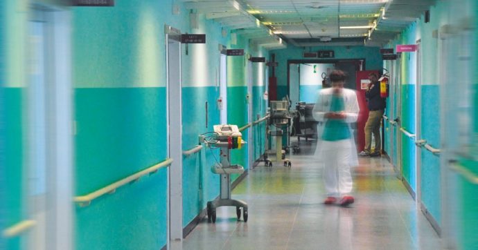 Sanità, il fronte Pd-5 Stelle contro il boom del privato