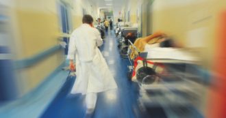 Copertina di Sanità e liste d’attesa, la Lombardia approva le linee guida sulla durata delle visite. I medici: “Inaccettabile”
