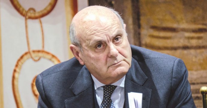 Isaia Sales: “L’abolizione del Reddito è un regalo alle mafie: aspettano a braccia aperte i neo-disperati ”