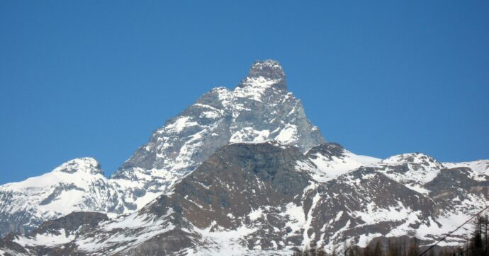 Copertina di Svizzera: montagne passate in 4 giorni da 31,2° alla neve