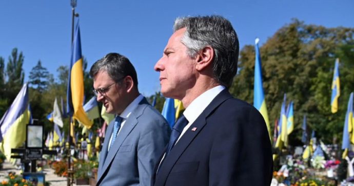 Ucraina, Blinken porta uranio impoverito e un miliardo